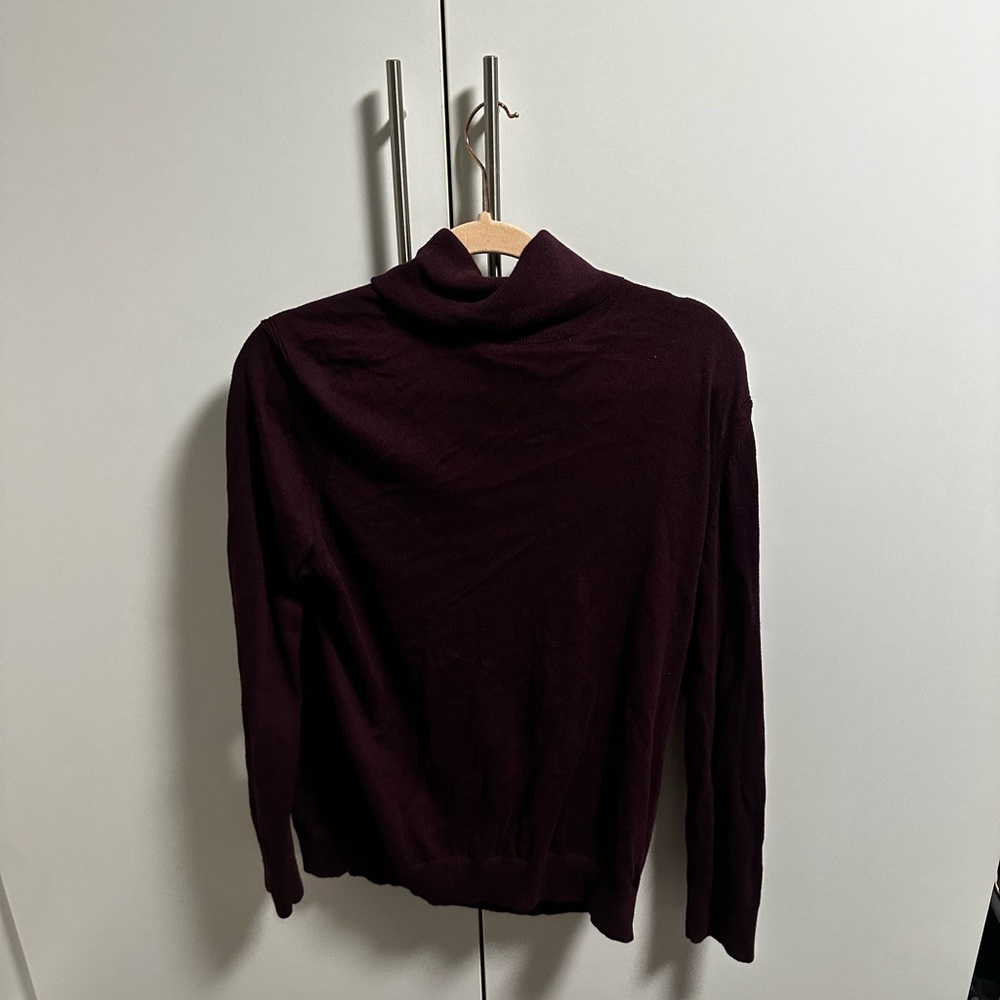 GAP - Picture 4 of 4